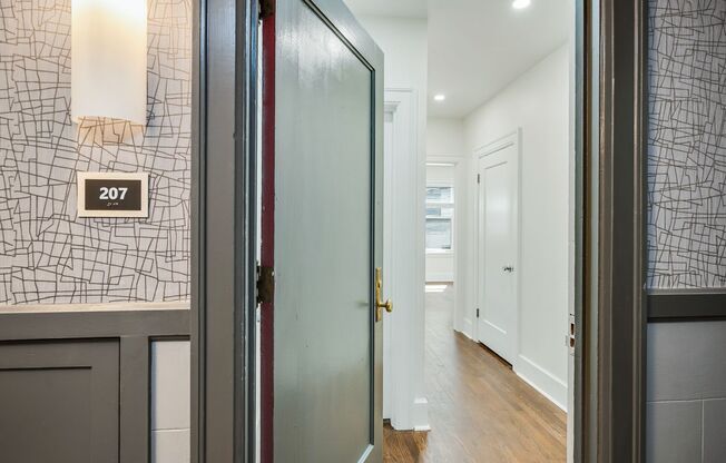 1 bed, 1 bath, 597 sqft, $1,650, Unit 207