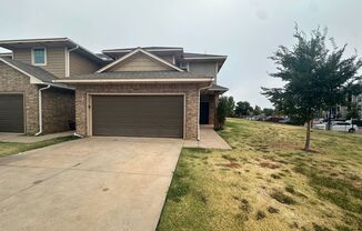 3 beds, 2.5 baths, $1,565