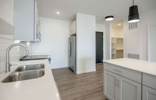 The Earl Apartments 2 Bed 2 Bath 1145