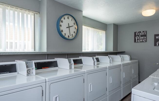 Broadway Center | Laundry Facility