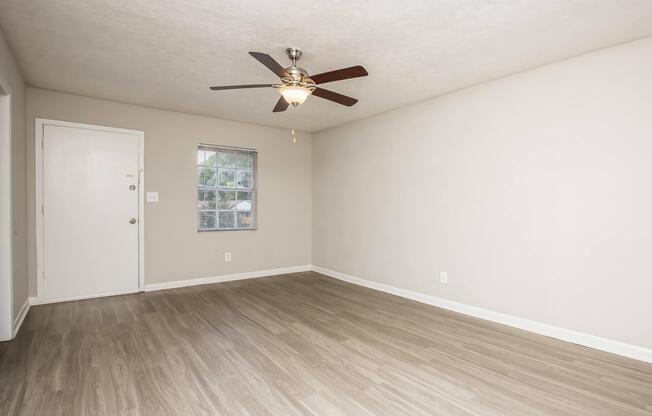 1 bed, 1 bath, 600 sqft, $1,050