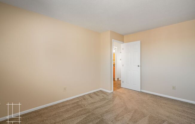 2 beds, 1 bath, $1,400, Unit 393 E Buttles Ave Apt. G