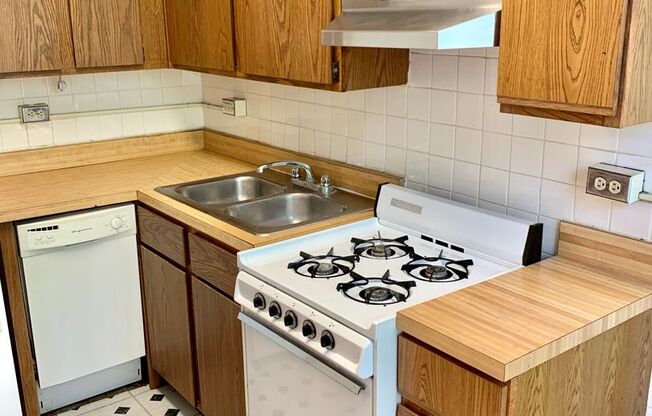 1 bed, 1 bath, 750 sqft, $1,895, Unit 530-203