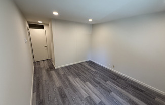 Carlmont Apartments - Entire Building Remodeled - 1 Month Free, No Pet Fee