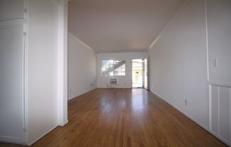 326 MACNEIL ST
