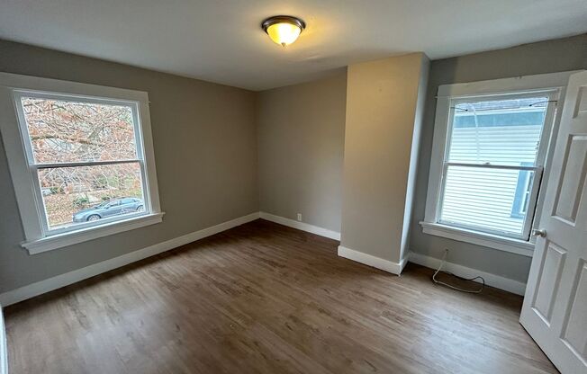 3 beds, 1 bath, $1,350