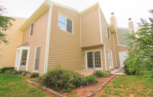 3 beds, 2.5 baths, $1,750