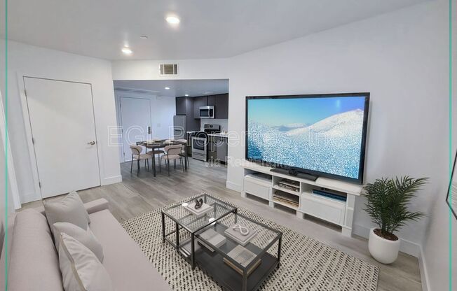 1 bed, 1 bath, 607 sqft, $2,350, Unit 602