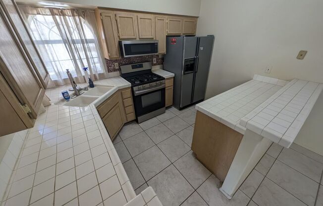2 beds, 2 baths, $1,600, Unit # 2114