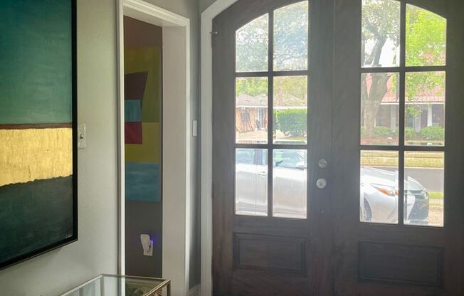 Beautifully renovated 4 bedroom home in Tara with pool!