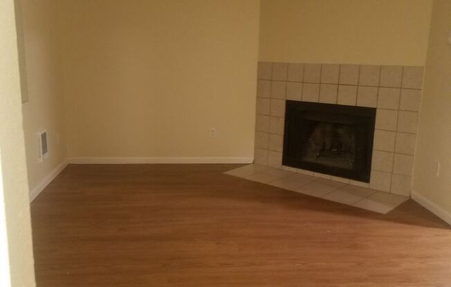 2 beds, 1 bath, 832 sqft, $1,800, Unit 110