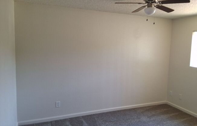 3 beds, 1 bath, 1,100 sqft, $1,645, Unit 1490-135