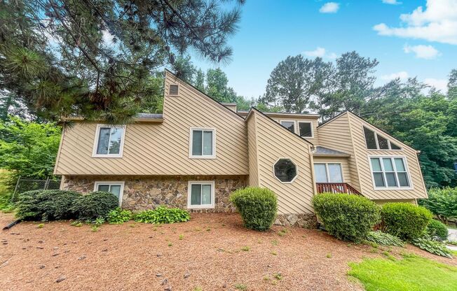 East Cobb 4B / 3BA Home on Cul-de-sac