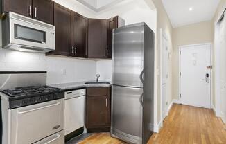 1 bed, 1 bath, $4,100, Unit 4-B