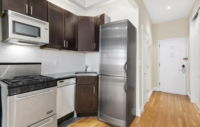 1 bed, 1 bath, $4,100, Unit 4-B