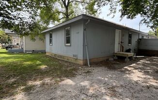 Remodeled 2 bedroom 1 bath duplex