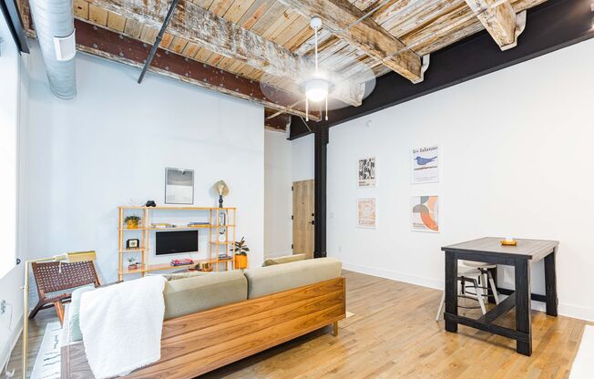 Lofts At Abrams Fixtures