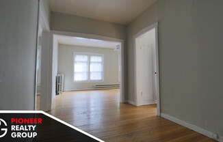 620 W Barry Ave