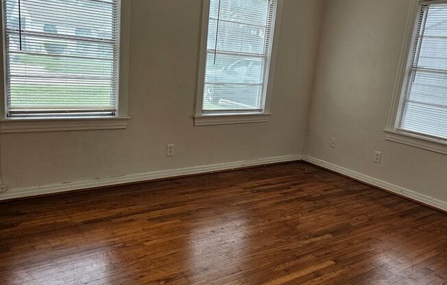 For Lease – Living Just Minutes from Downtown Dallas!