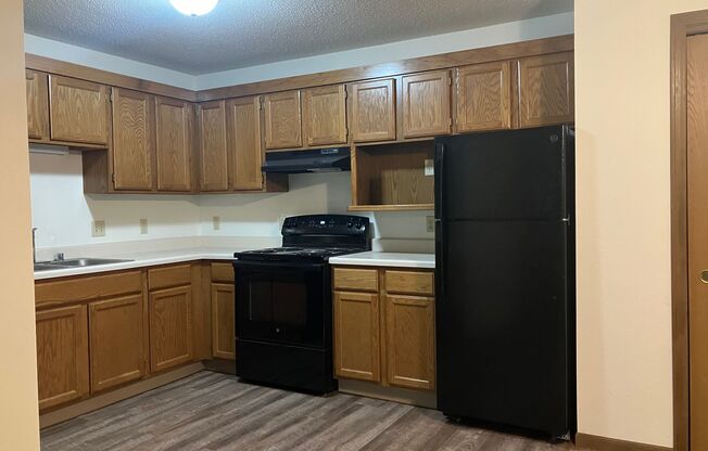 2 beds, 1 bath, $1,050, Unit 722 - #1