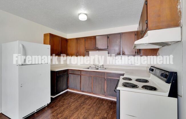 2 beds, 1 bath, $1,400