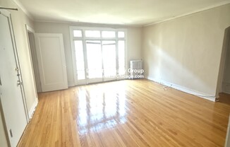 909 Elmwood Ave