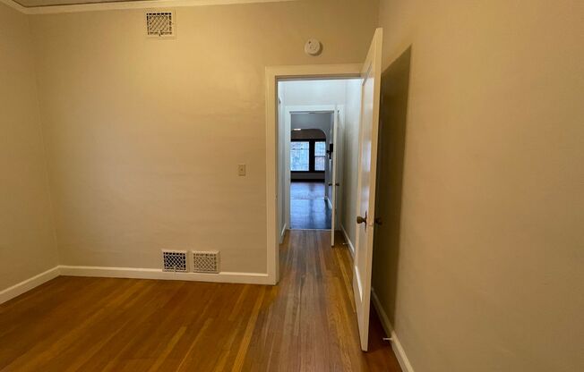 1 bed, 1 bath, $1,595, Unit 7