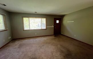 2 beds, 1 bath, $1,000