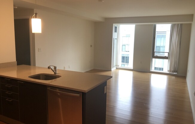 1 bed, 1 bath, 800 sqft, $3,500, Unit 801