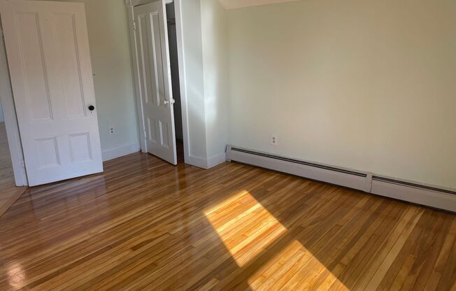 1 bed, 1 bath, $1,325, Unit Unit 2F