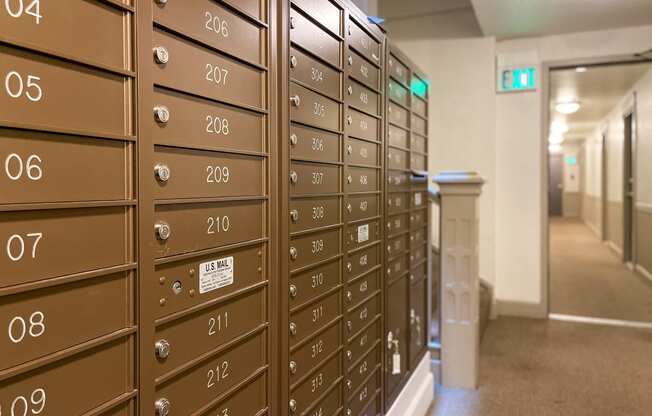 Seattle Apartments - Zindorf Apartments - mailboxes