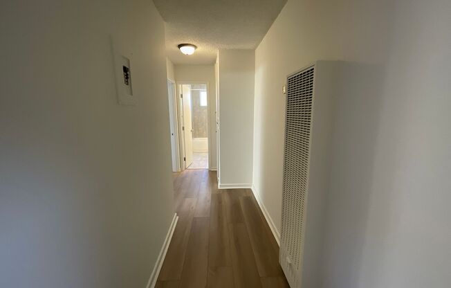 2 beds, 1 bath, $2,385, Unit Unit 204