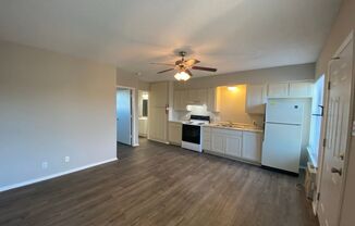 1 bed, 1 bath, $695, Unit 8 - UP