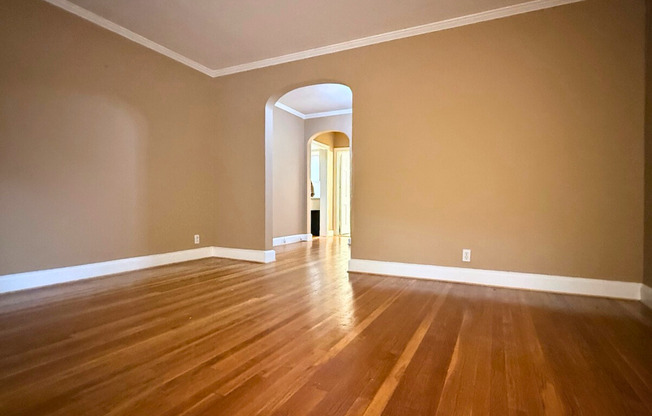 80 Strathmore Rd