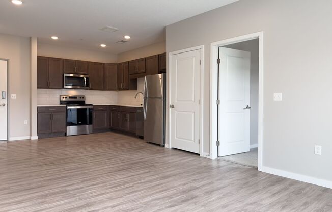1 bed, 1 bath, 879 sqft, $1,730, Unit 4 - 212