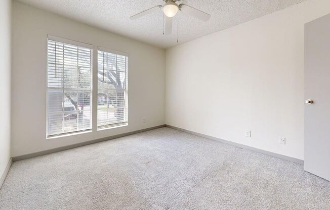 1 bed, 1 bath, 652 sqft, $899, Unit 432