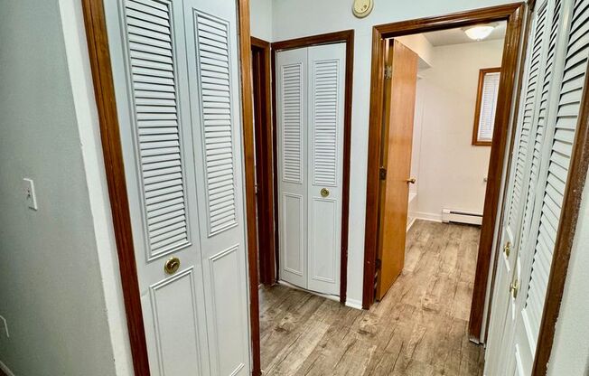 1 bed, 1 bath, 800 sqft, $1,145, Unit 31