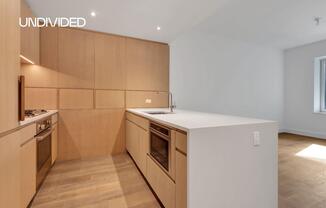 1 bed, 1 bath, 812 sqft, $4,700, Unit 8-L