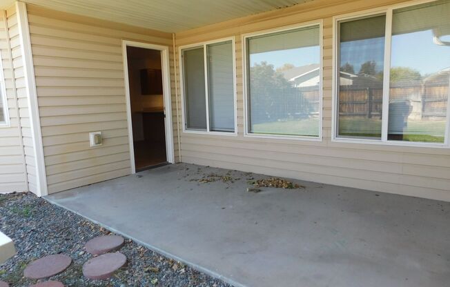 3 beds, 2 baths, $1,900