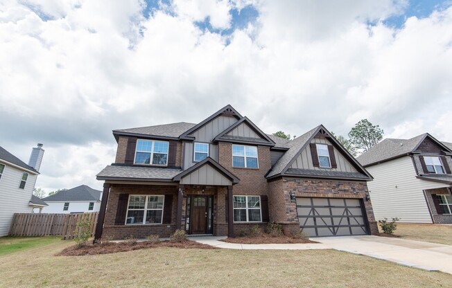 West Richland Single Family Home - SHORTER LEASE OPTION AVAILABLE!