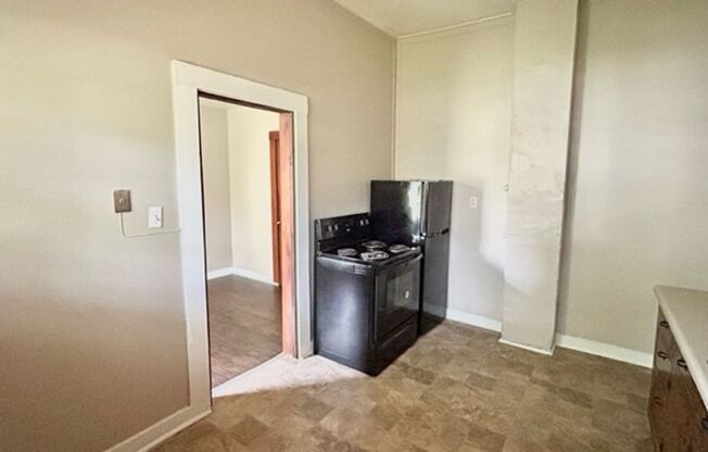 1 bed, 1 bath, 860 sqft, $895