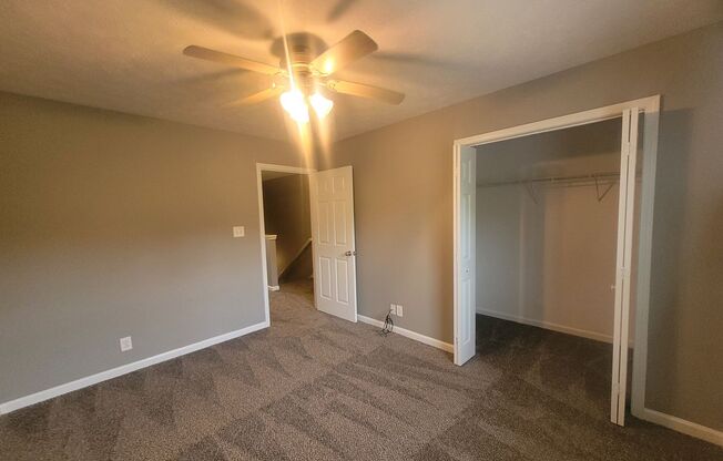 2 beds, 1.5 baths, 1,128 sqft, $1,100, Unit 1218 Ash Ridge Drive Apt. C