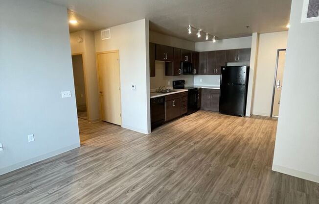 2 beds, 2 baths, 894 sqft, $1,854, Unit 513