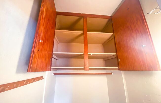 Studio, 1 bath, 390 sqft, $1,150, Unit 10