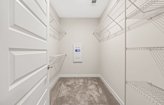 1 bed, 1 bath, 995 sqft, $1,970, Unit 1565