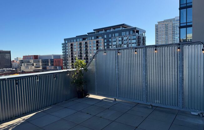 3 beds, 2 baths, $3,099, Unit #707