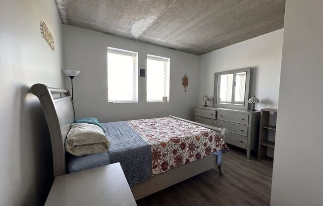2 beds, 1 bath, 826 sqft, $2,500, Unit 709
