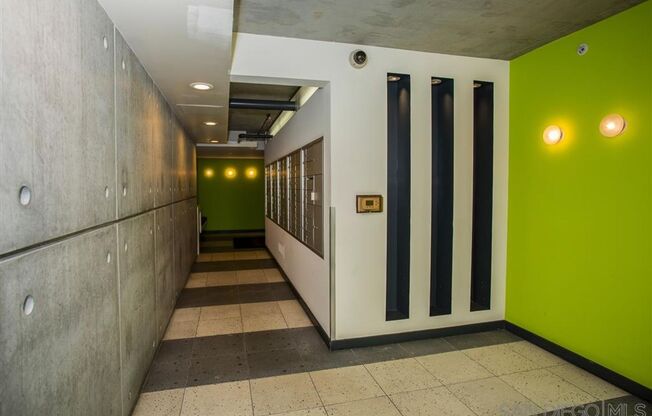 1 bed, 1 bath, $2,500