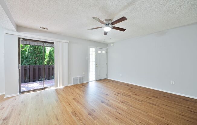 ⭐ Newly Updated 2 Bedroom  1 1/2 BATH in the NORTHEAST near Franklin Mills - Minutes to I95 and Route 1