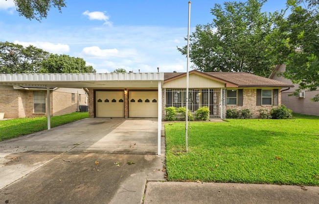 5602 HIALEAH DR